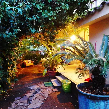 Lejlighed House With Secret Garden In Pula