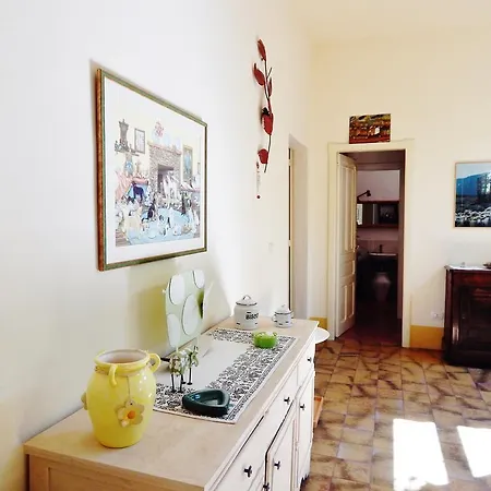 House With Secret Garden In Pula