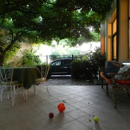 House With Secret Garden In Pula
