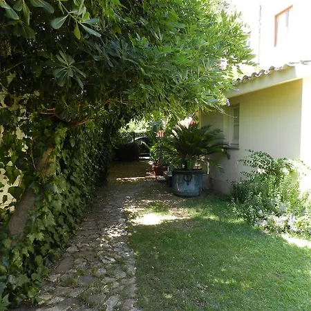 Διαμέρισμα House With Secret Garden In Pula